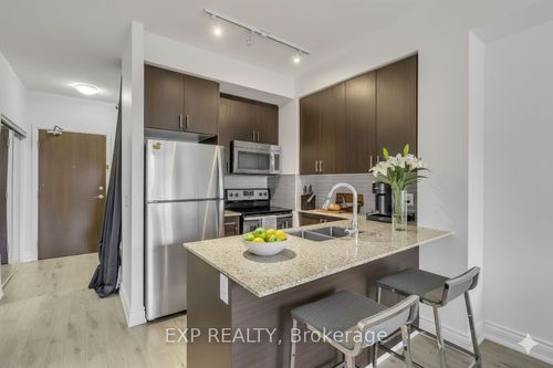 212-9582 Markham Rd, Markham, ON, L6E0T4 | Card Image