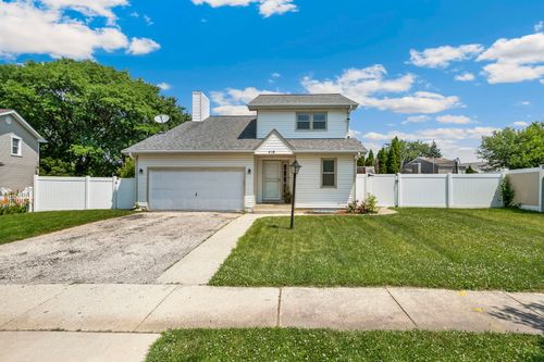 418 Westgate Ter, Streamwood, IL, 60107-2224 | Card Image