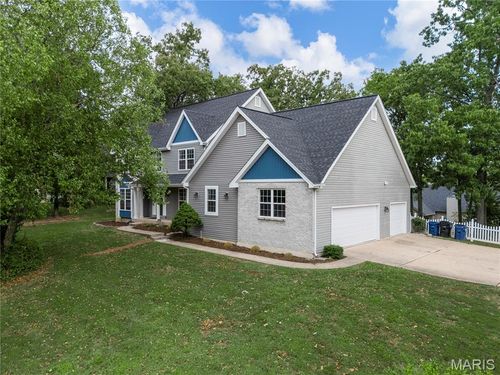 1939 Betty Lou Ct, Wentzville, MO, 63385-2755 | Card Image