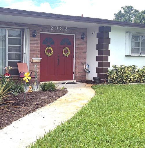 3932 Adams St, Hollywood, FL, 33021-7303 | Card Image