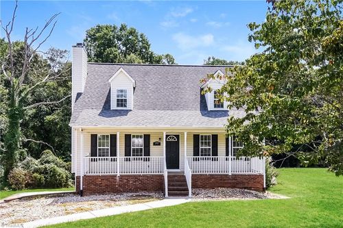 397 Twin Valley Dr, Clemmons, NC, 27012-6717 | Card Image