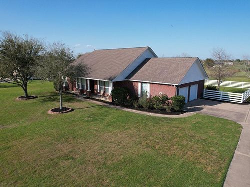 2862 Dees Cir, Sealy, TX, 77474-2238 | Card Image