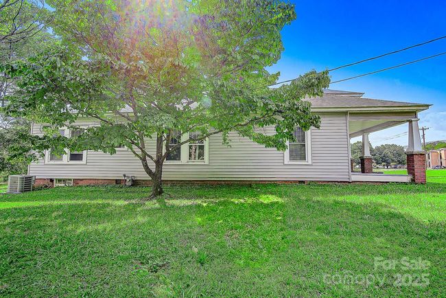 2417 Statesville Blvd, House other with 3 bedrooms, 1 bathrooms and null parking in Salisbury NC | Image 5