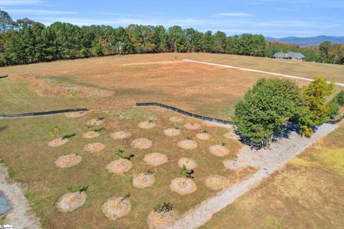 137 Dogwood Blvd, Travelers Rest, SC, 29690-8634 | Card Image