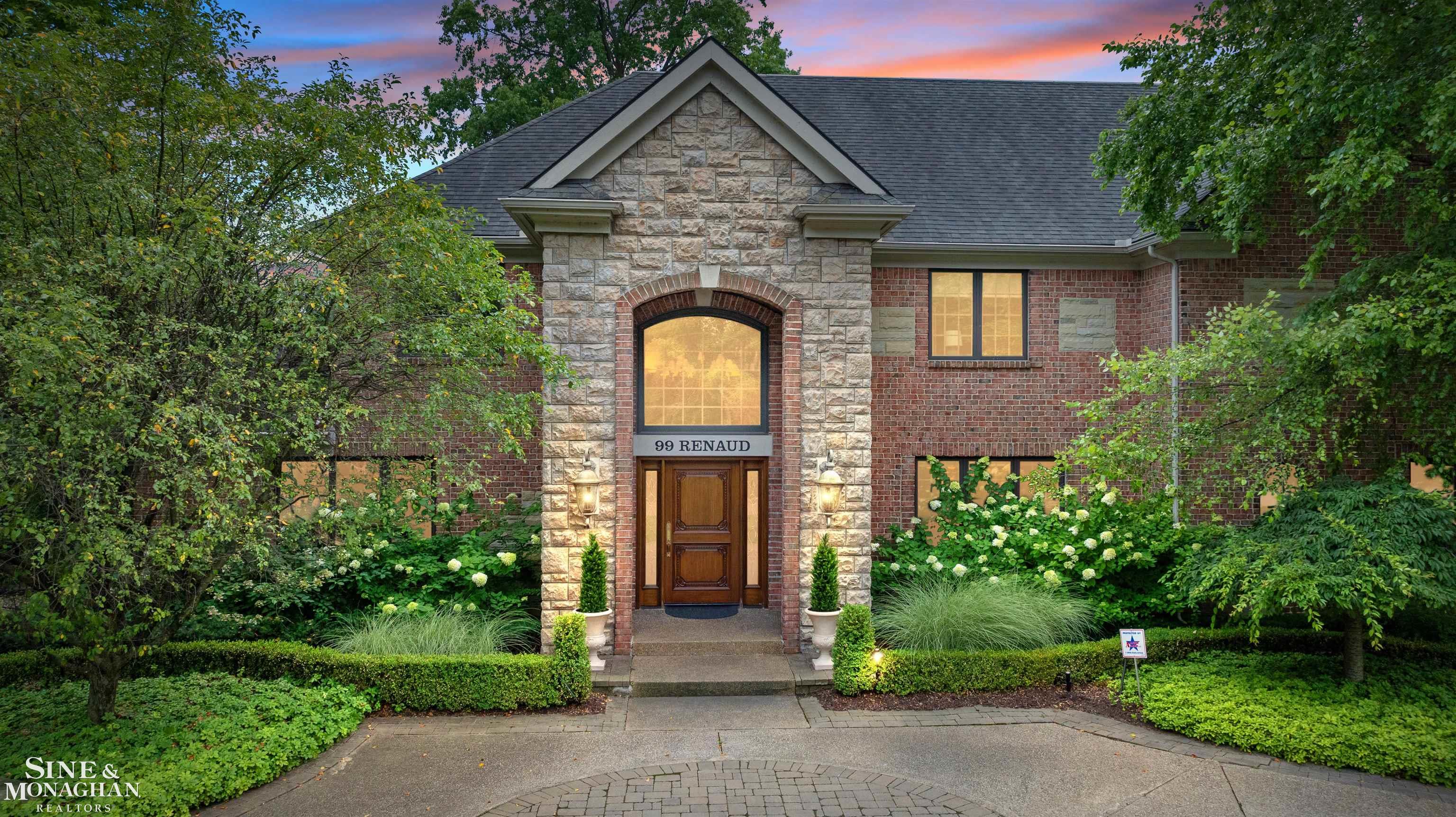 Renaud Rd, Grosse Pointe Shores, MI 48236