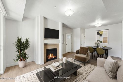 e201-1051 S 500 E, Heber City, UT, 84032-4564 | Card Image