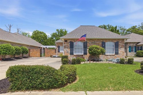 204 Pecanwood Dr, Lake Charles, LA, 70605-2837 | Card Image