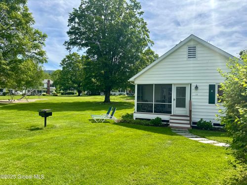 12 Seneca Dr, Queensbury, NY, 12804-6519 | Card Image