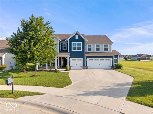 15154 Blue Ribbon Blvd, Fishers, IN, 46040-1380 | Card Image