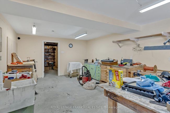 18 E Beehive Dr, House other with 3 bedrooms, 2 bathrooms and 10 parking in Bobcaygeon ON | Image 34