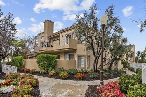 unit-299-23609 Del Monte Dr, Valencia, CA, 91355-3379 | Card Image