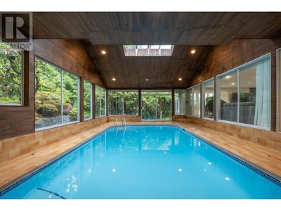 1375 Camridge Rd, House other with 8 bedrooms, 9 bathrooms and 2 parking in West Vancouver BC | Image 3