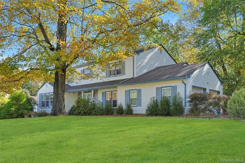 2 Lancaster Dr, Suffern, NY, 10901-7409 | Card Image