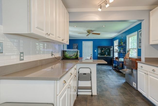 85 Roosevelt Rd, House other with 3 bedrooms, 2 bathrooms and 2 parking in Medford MA | Image 6