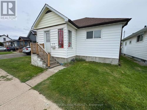 474 Mary St E, Thunder Bay, ON, P7E4K3 | Card Image