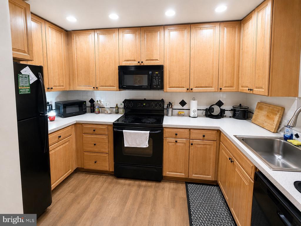 Residential Lease in MAPLE SHADE 3