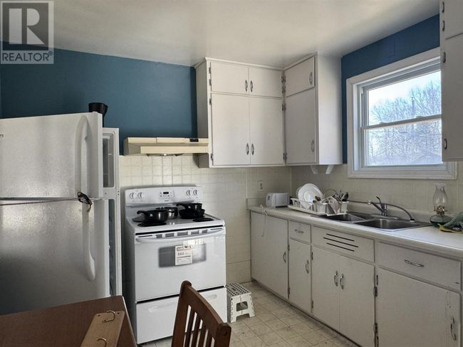 12 Redwing Ave, Home with 3 bedrooms, 2 bathrooms and null parking in Manitouwadge ON | Image 7