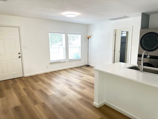 2902 Spring Cir, House other with 4 bedrooms, 2 bathrooms and 2 parking in Austin TX | Image 6