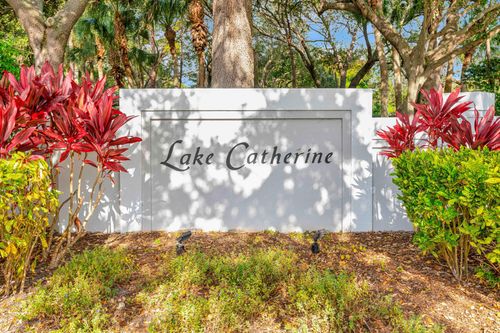 4904 Lake Catherine Dr, Palm Beach Gardens, FL, 33403-1133 | Card Image
