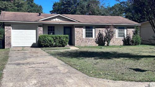 1021 Mariana Dr, Wake Village, TX, 75501-6212 | Card Image