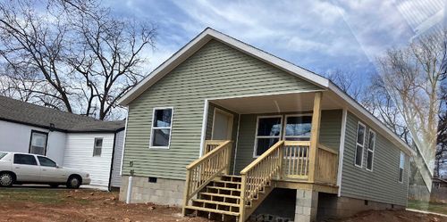 2723 W Walnut St, Springfield, MO, 65802-4744 | Card Image