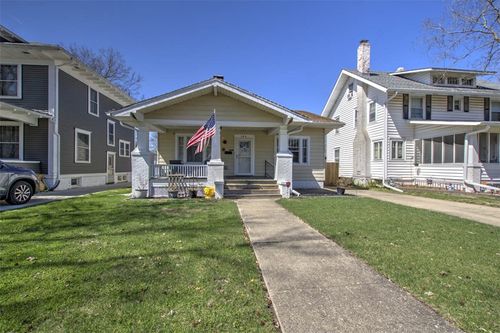 145 N Taylor Ave, Decatur, IL, 62522-1929 | Card Image