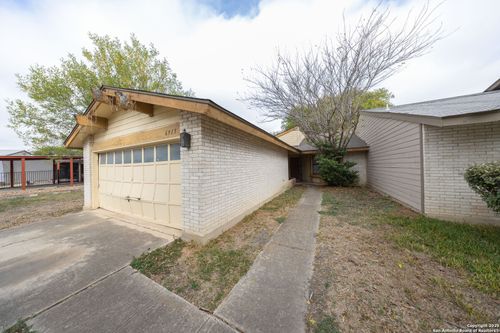 6915 Brecon, San Antonio, TX, 78239-3365 | Card Image