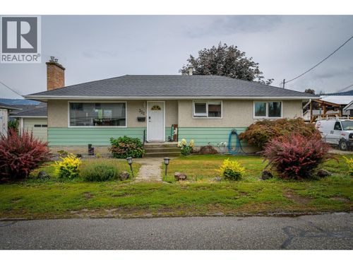 322 Walnut Ave, Kamloops, BC, V2B1K3 | Card Image