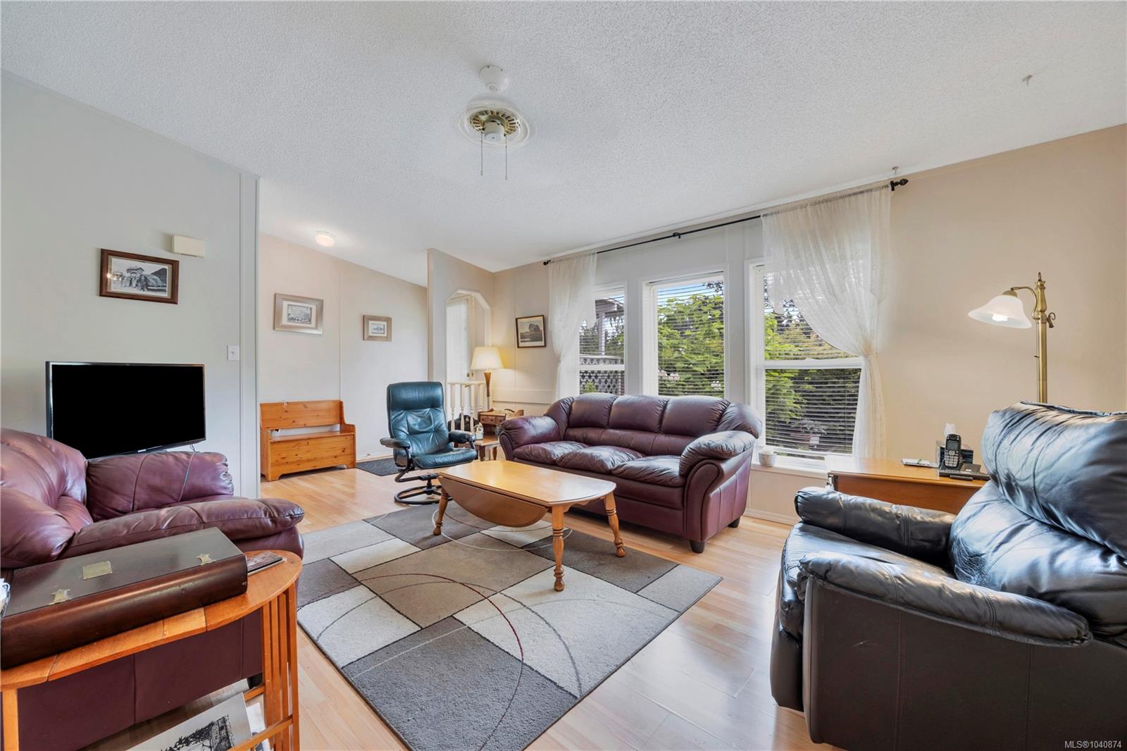 Residential in Cobble Hill 4