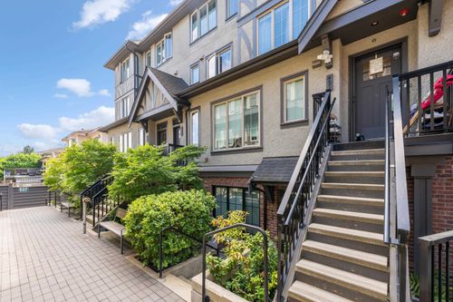 451 63rd Ave W, Vancouver, BC, V5X0J1 | Card Image