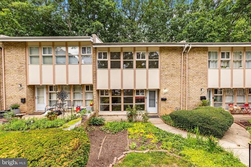 4471 Forest Glen Ct, ANNANDALE, VA, 22003-4839 | Card Image