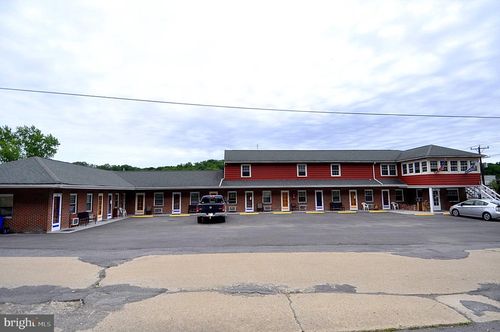 14-268 Wilkes St, BERKELEY SPRINGS, WV, 25411-5300 | Card Image