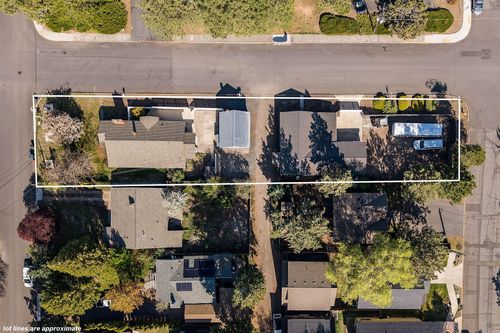 195 Se Roosevelt Ave, Bend, OR, 97702-1721 | Card Image