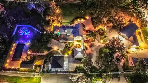 518 Riverside Dr, TARPON SPRINGS, FL, 34689-2431 | Card Image