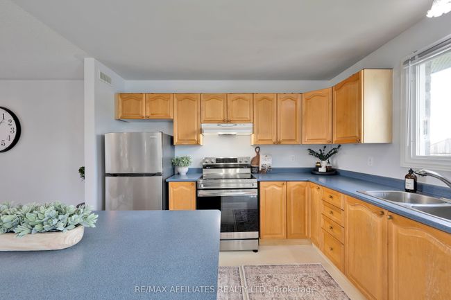 5210 Meadowland Dr, House other with 3 bedrooms, 3 bathrooms and 6 parking in Cardinal ON | Image 27