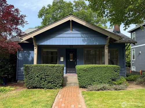 4521 49th Avenue Ne, Seattle, WA, 98105 | Card Image
