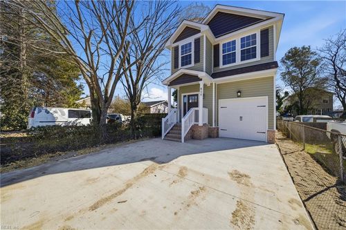 815 Argyle St, Portsmouth, VA, 23704-6613 | Card Image