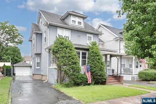 19 2nd St, Clifton, NJ, 07011-3339 | Card Image