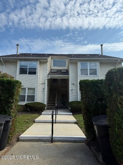 123 Sunnymede St, Englishtown, NJ, 07726-4712 | Card Image