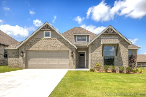 5110 S Everett Dr, Sand Springs, OK, 74063-4589 | Card Image