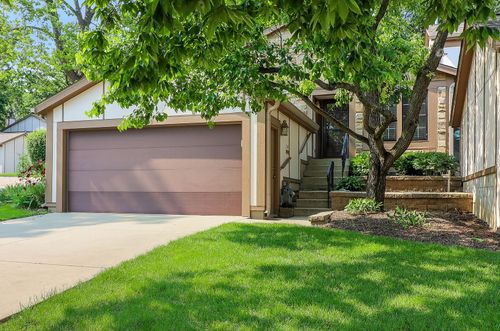 0-1149 Wheaton Oaks Dr, Wheaton, IL, 60187-3048 | Card Image