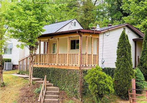 355 Fudges Creek Rd, Ona, WV, 25545-9706 | Card Image