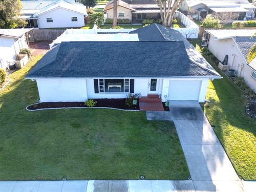 811 Helmsman Way, PALM HARBOR, FL, 34685-1618 | Card Image