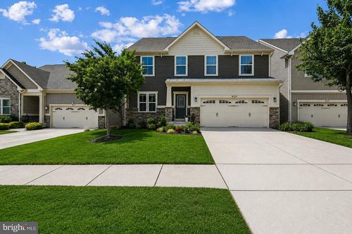 8124 Meadowgate Cir, GLEN BURNIE, MD, 21060-8484 | Card Image