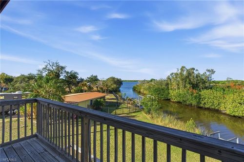 373 Hile Ln, PUNTA GORDA, FL, 33982-8508 | Card Image