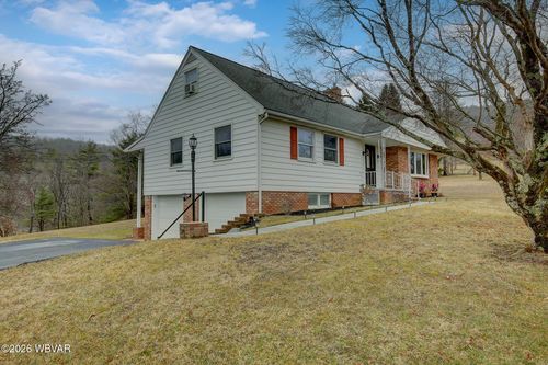 2760 Fieldcrest Dr, Williamsport, PA, 17701-1015 | Card Image