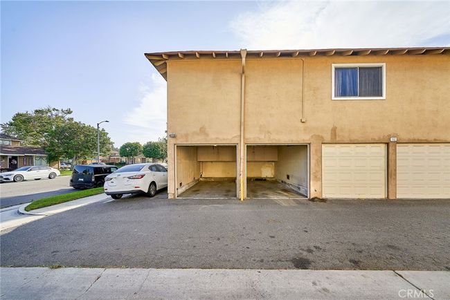 16806 Judy Way, Townhouse with 2 bedrooms, 1 bathrooms and 2 parking in Cerritos CA | Image 4