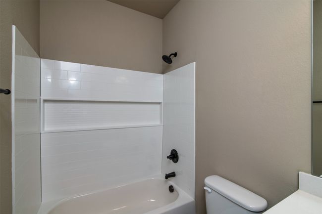 624 Harvest Moon Dr, Home with 3 bedrooms, 2 bathrooms and null parking in Venus TX | Image 16