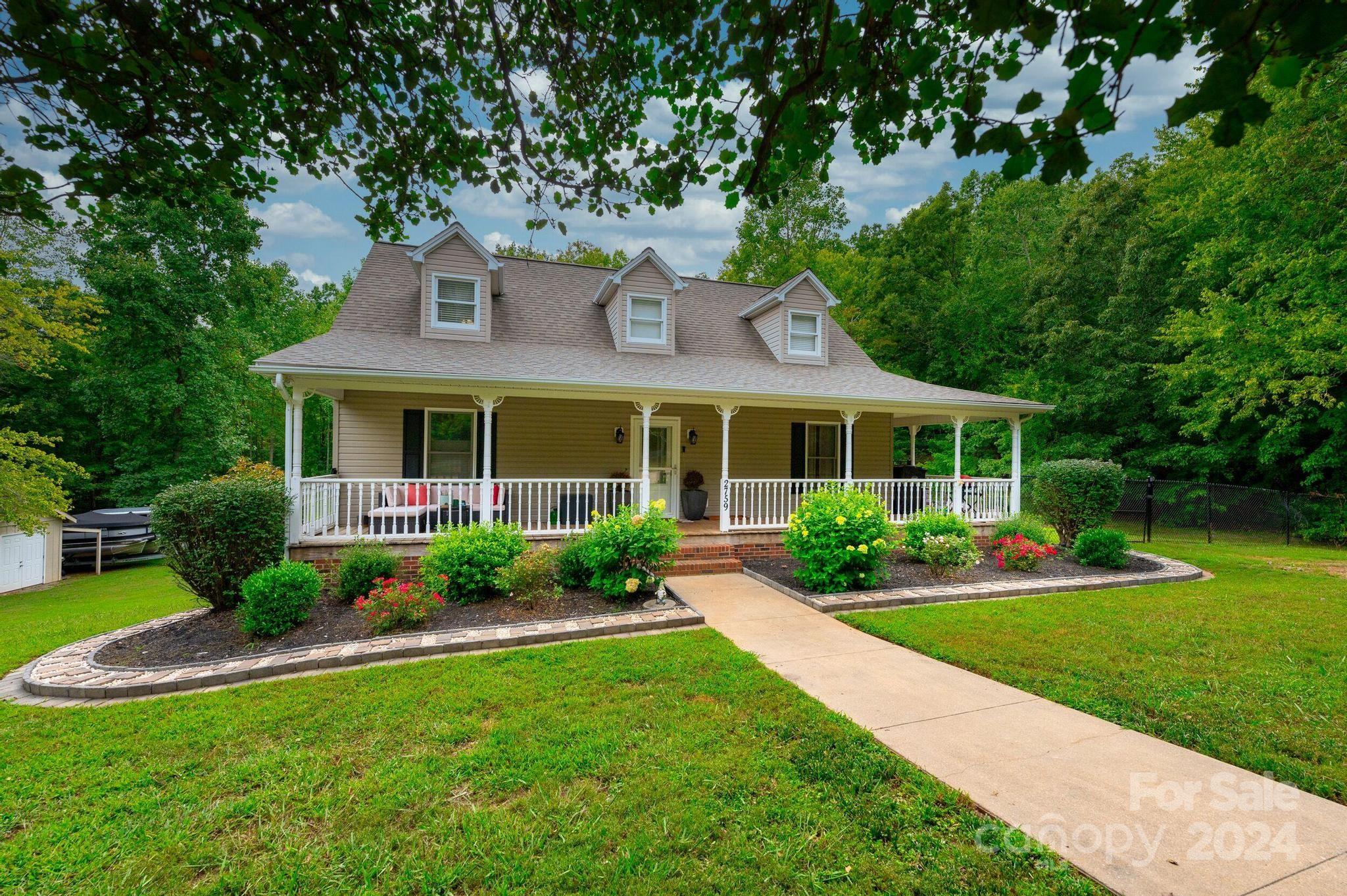Country Meadows Ln, Valdese, NC 28690