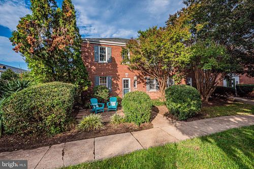 d-15 Auburn Ct, ALEXANDRIA, VA, 22305-2929 | Card Image